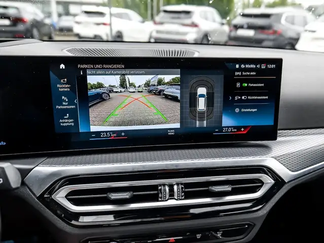BMW 3 Series view 13