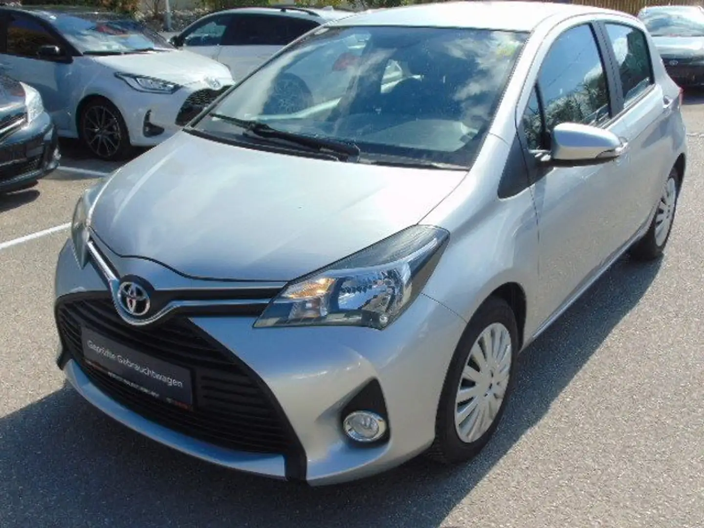Toyota Yaris Edition 15 Silber - 1