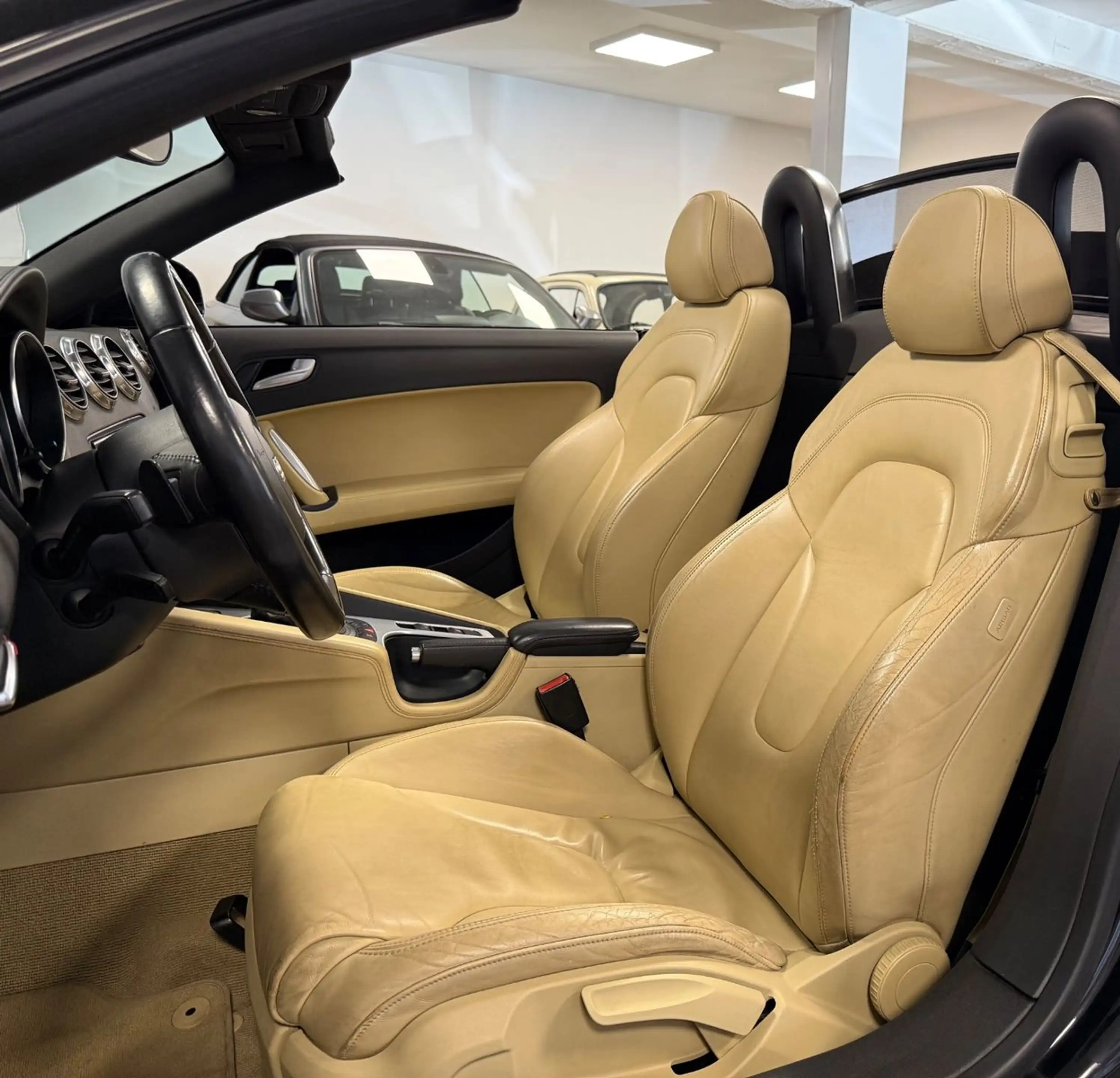 Audi TT Roadster 2.0 TFSI S tronic Leder-Beige*NAVi* — photo 5