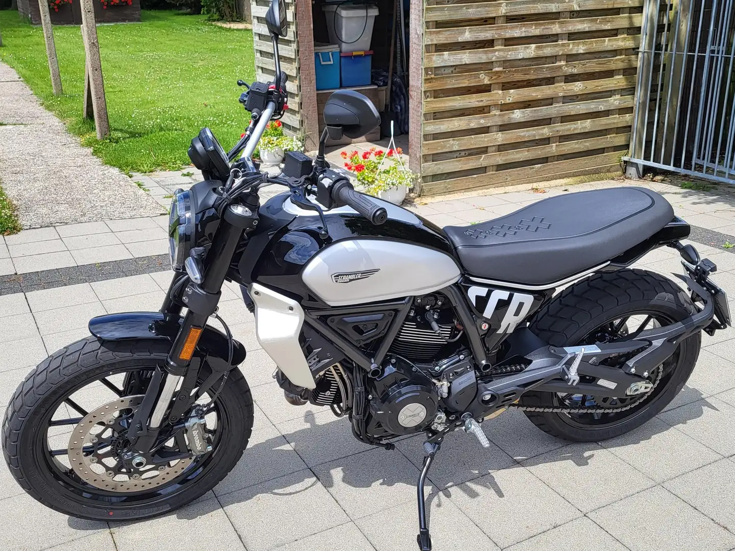 Ducati Scrambler Icon Gen2 Noir - 2