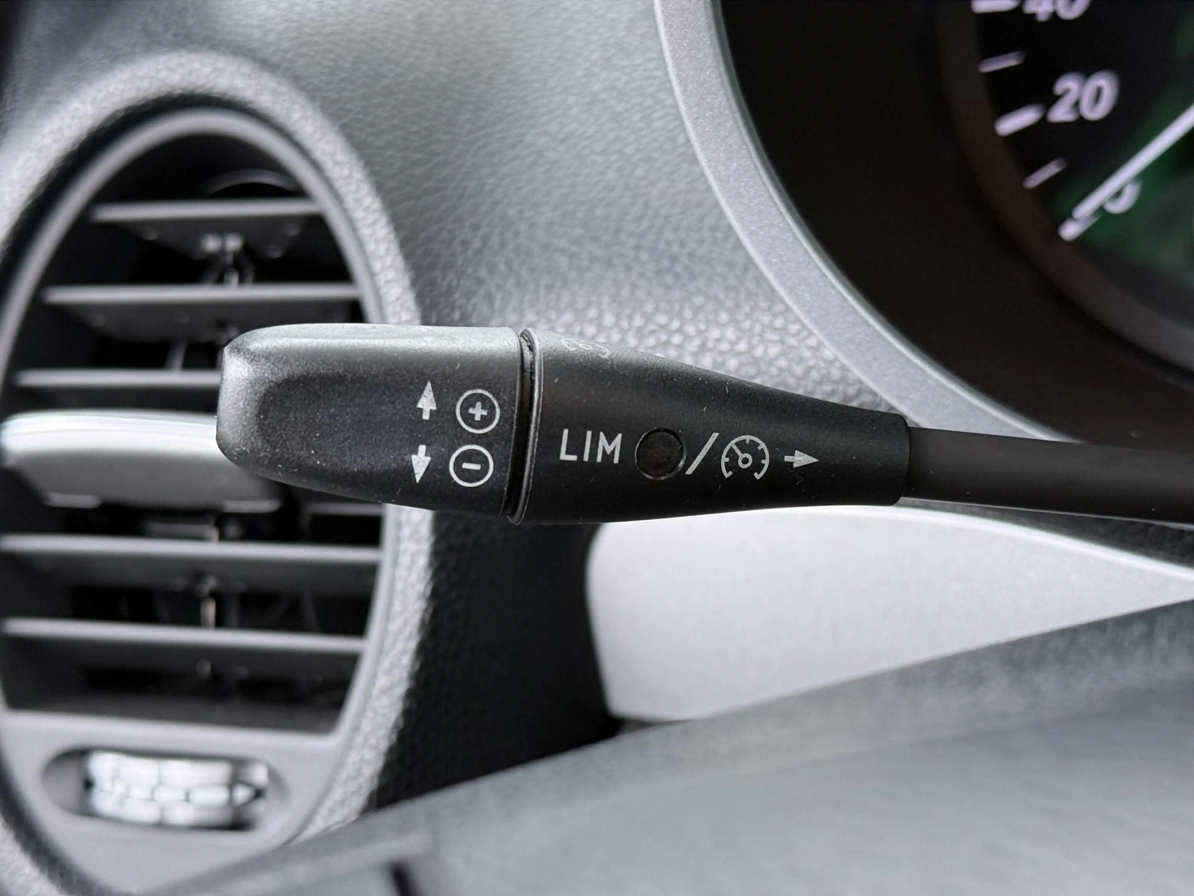 Mercedes-Benz SLK 200 K. - Navigatie - Airconditioning - Stoelverwarming — photo 16