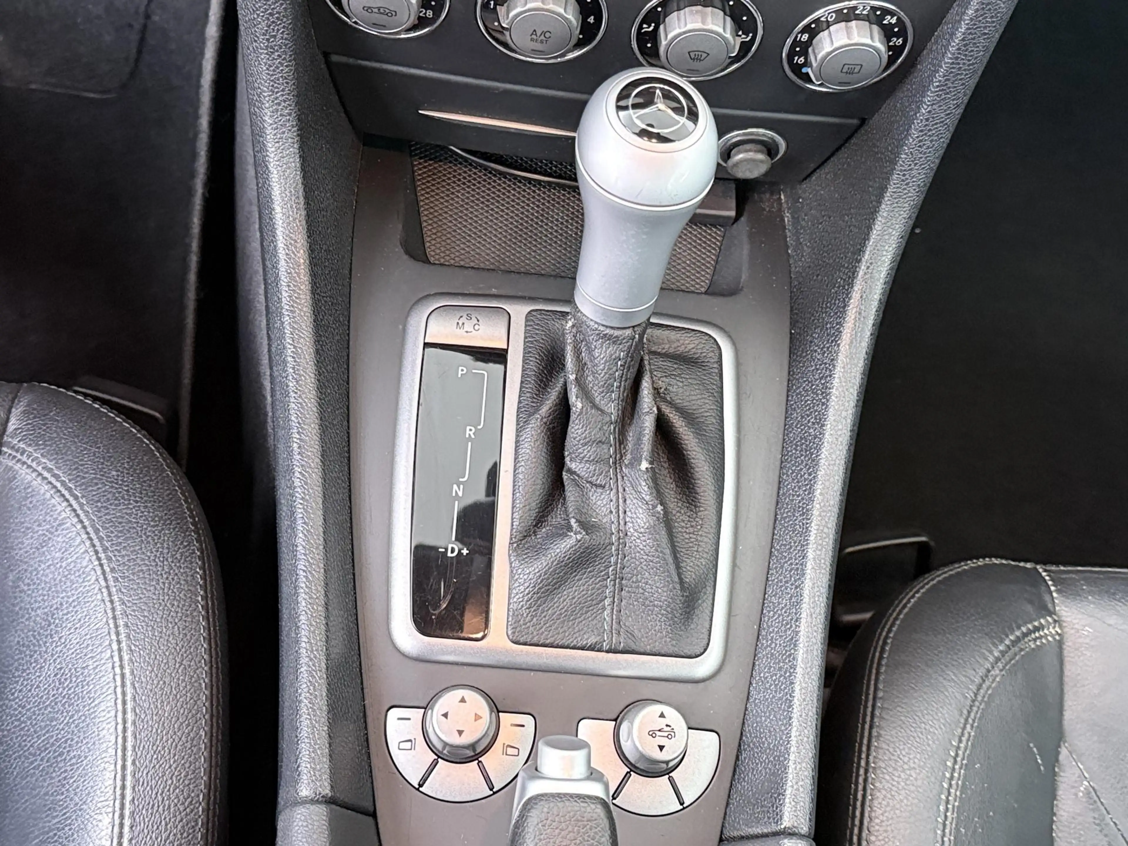 Mercedes-Benz SLK 200 K. - Navigatie - Airconditioning - Stoelverwarming — photo 20