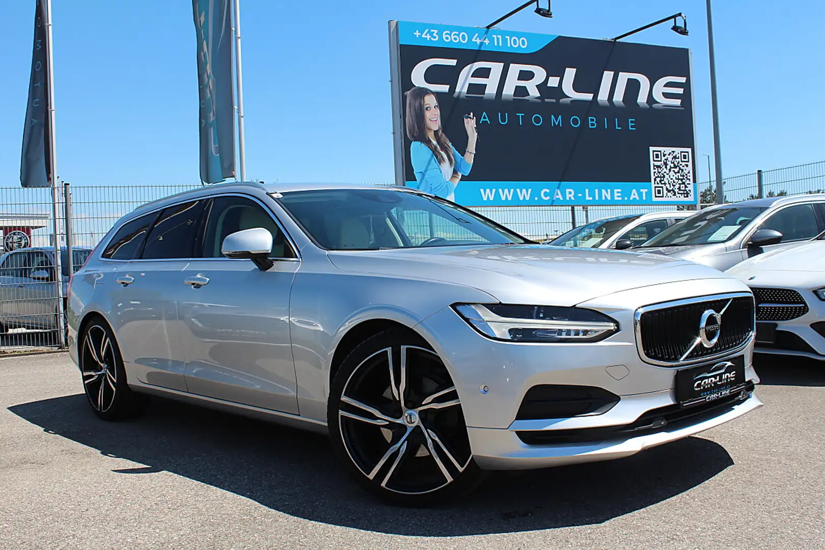 Volvo V90 D3 Geartronic Momentum Silber - 1