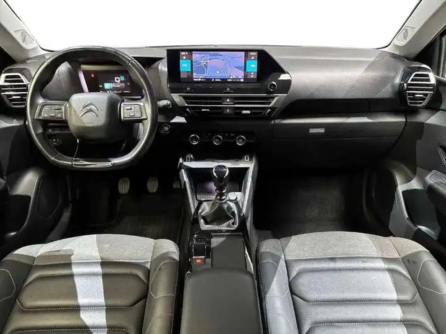 Citroen C4 view 13
