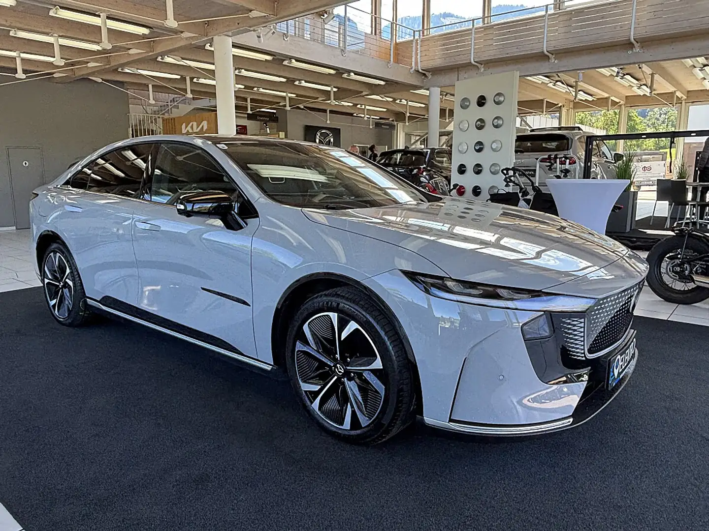 Mazda 6e Takumi Grau - 2