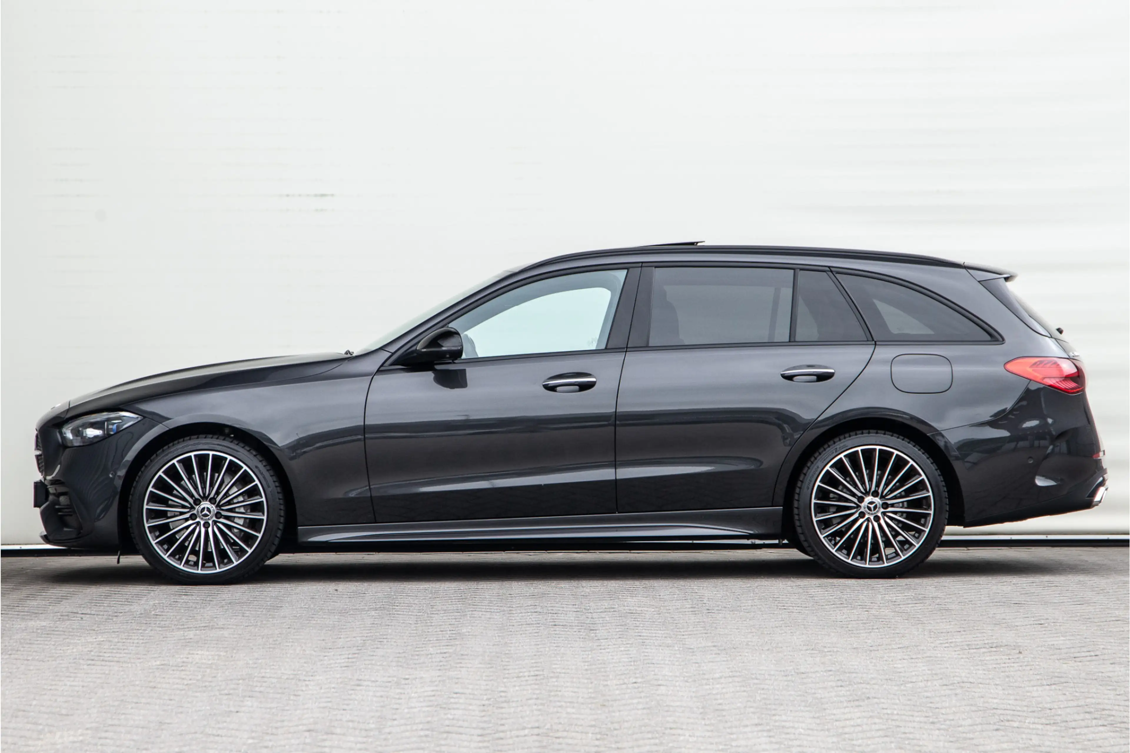 Mercedes-Benz C 300 Estate e AMG Premium, Pano, Distronic, Trekhaak, N — photo 4