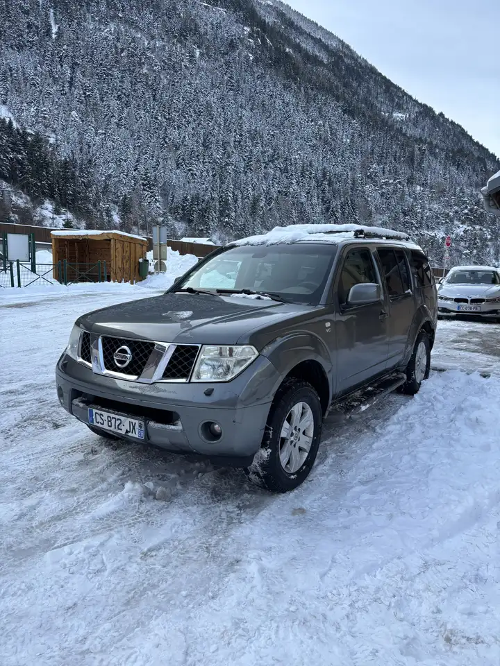 Nissan Pathfinder 4.0L V6 ElÃ©gance A
