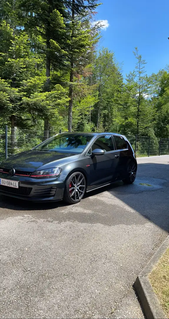 Volkswagen Golf GTI 2,0 TSI Performance - 1