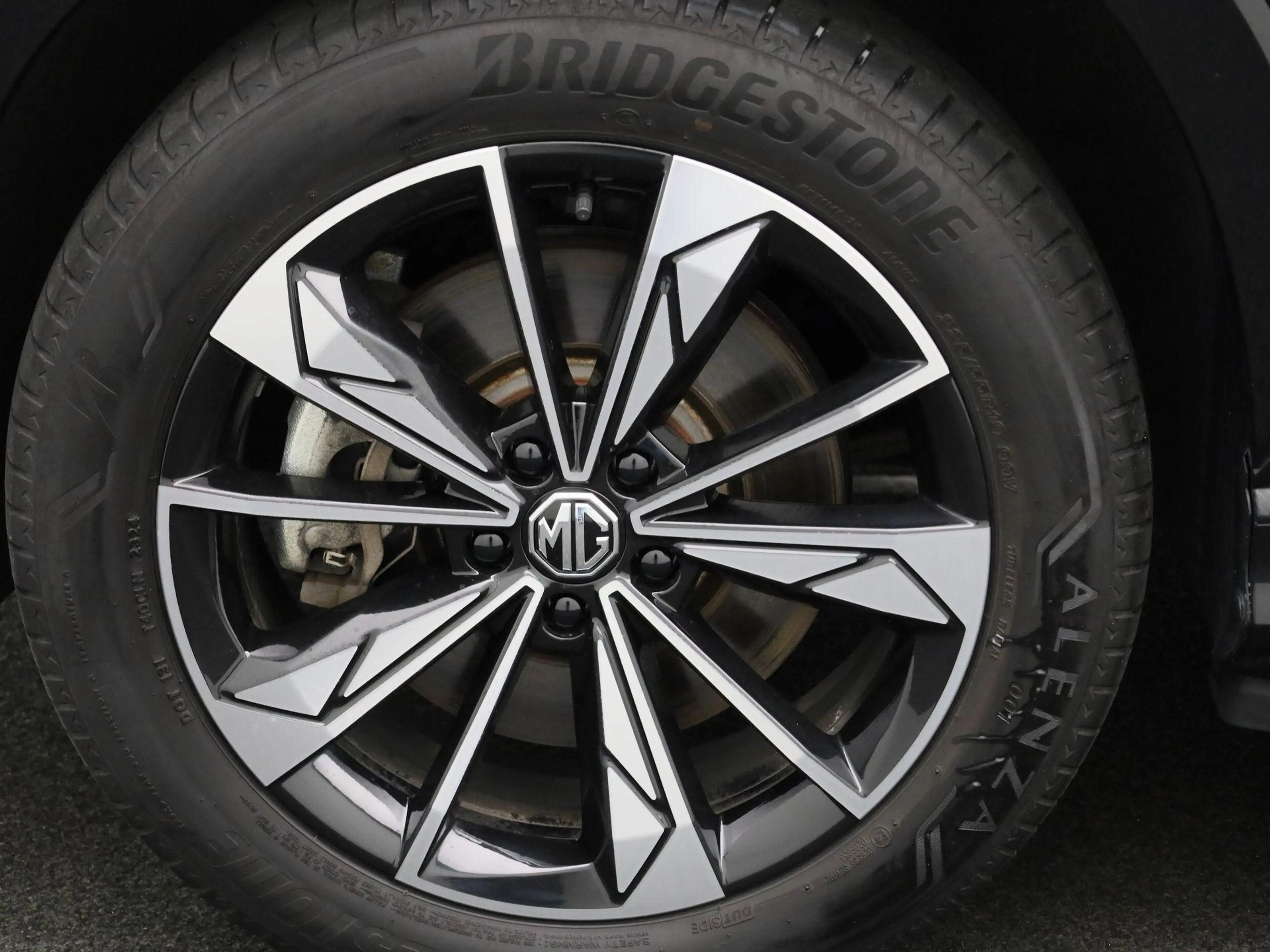 MG HS MG PHEV 1.5 Luxury | 100km Electrisch | Navi | Car — photo 15