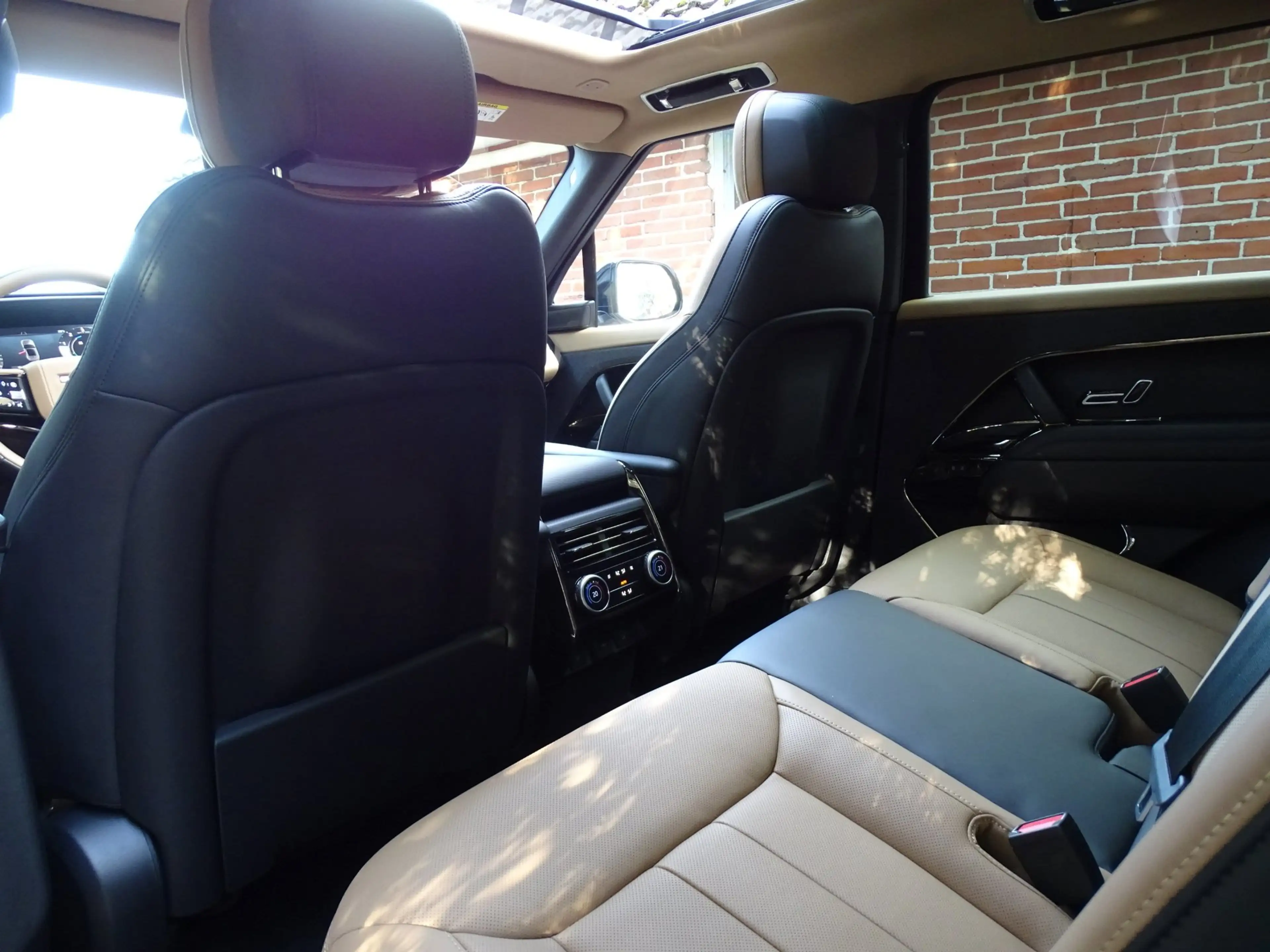 Land Rover Range Rover Sport 3.0 P460e Dynamic HSE PHEV|Softclose|Klasse 5|23"| — photo 7