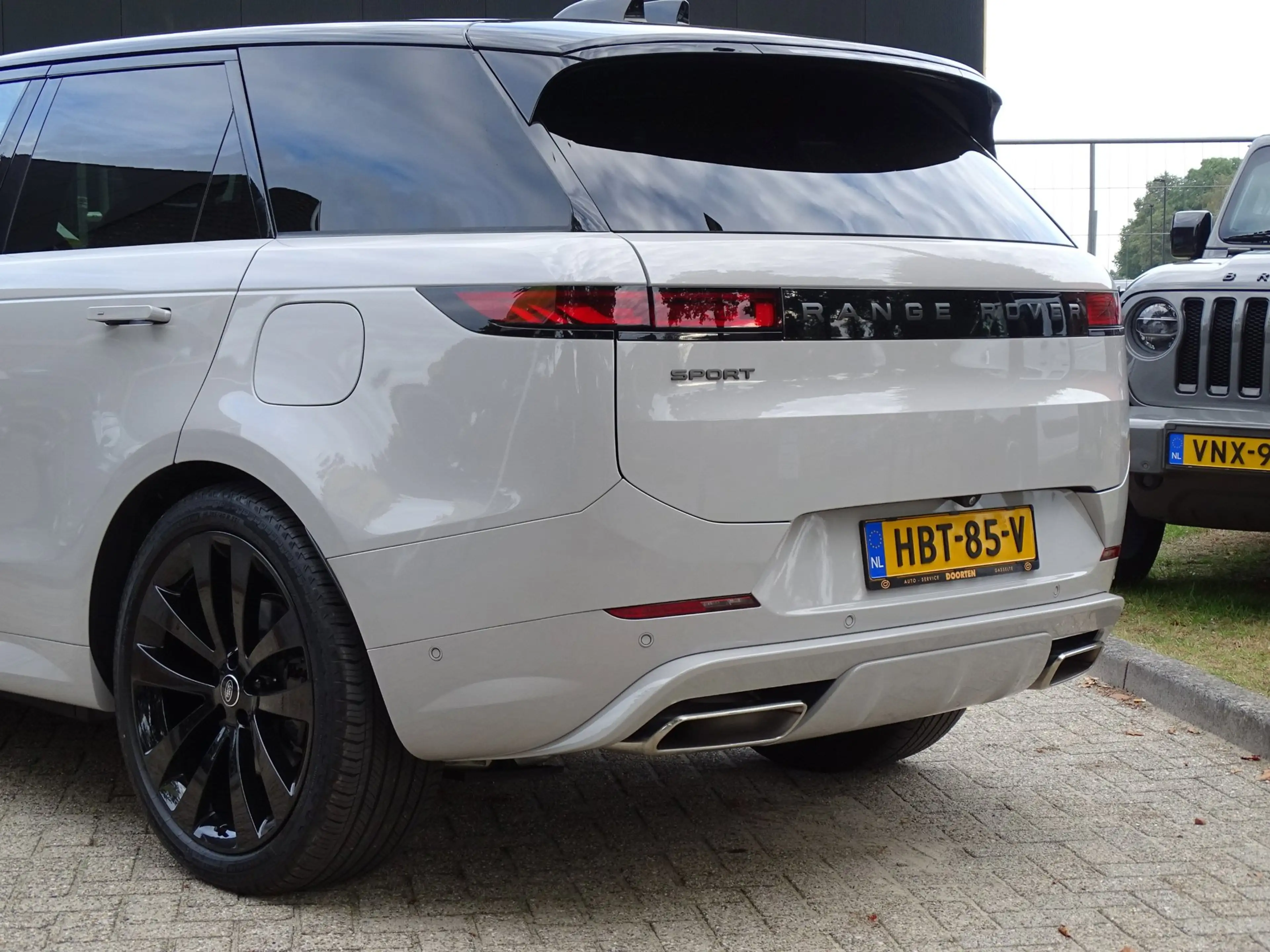 Land Rover Range Rover Sport 3.0 P460e Dynamic HSE PHEV|Softclose|Klasse 5|23"| — photo 5