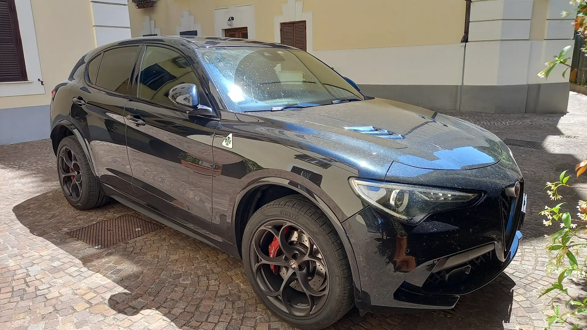 Alfa Romeo Stelvio Quadrifoglio Nero - 2