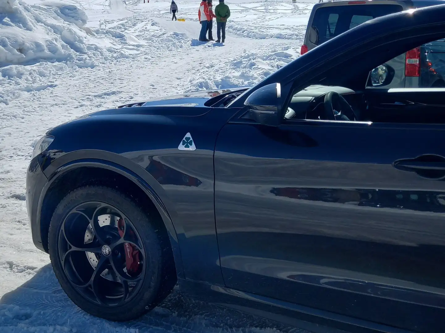 Alfa Romeo Stelvio Quadrifoglio Nero - 1