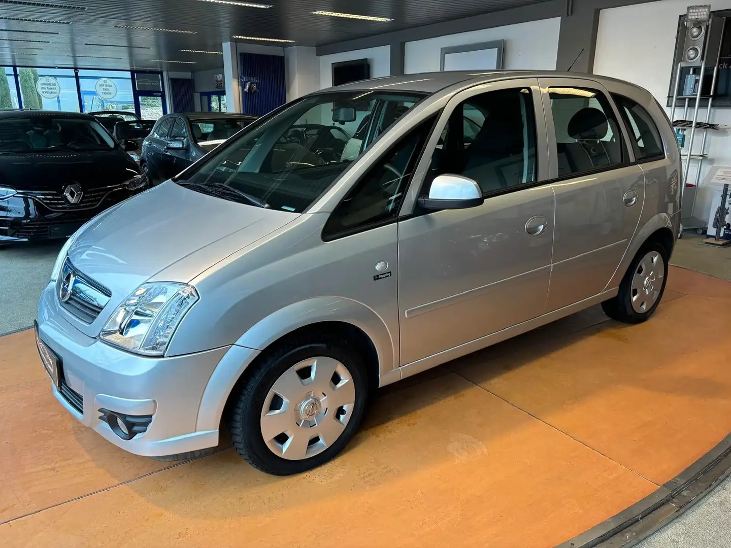 Opel Meriva Edition /Autom./2.Hd/40TKM/SHZ/SH Silber - 1