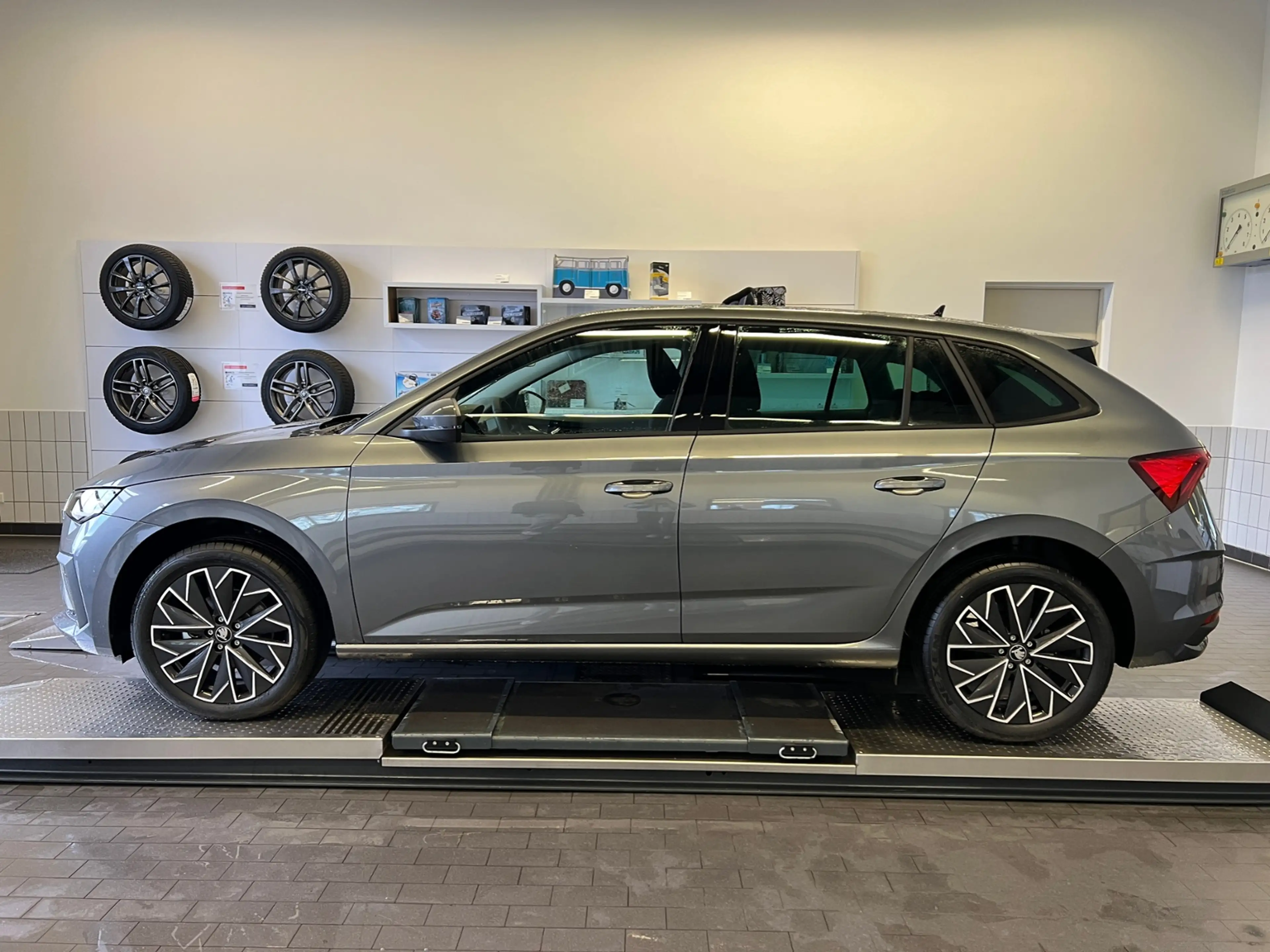 Skoda Scala Tour 1.0 TSI DSG *Matrix-LED, Navi, Sitzhzg. Kame — photo 3