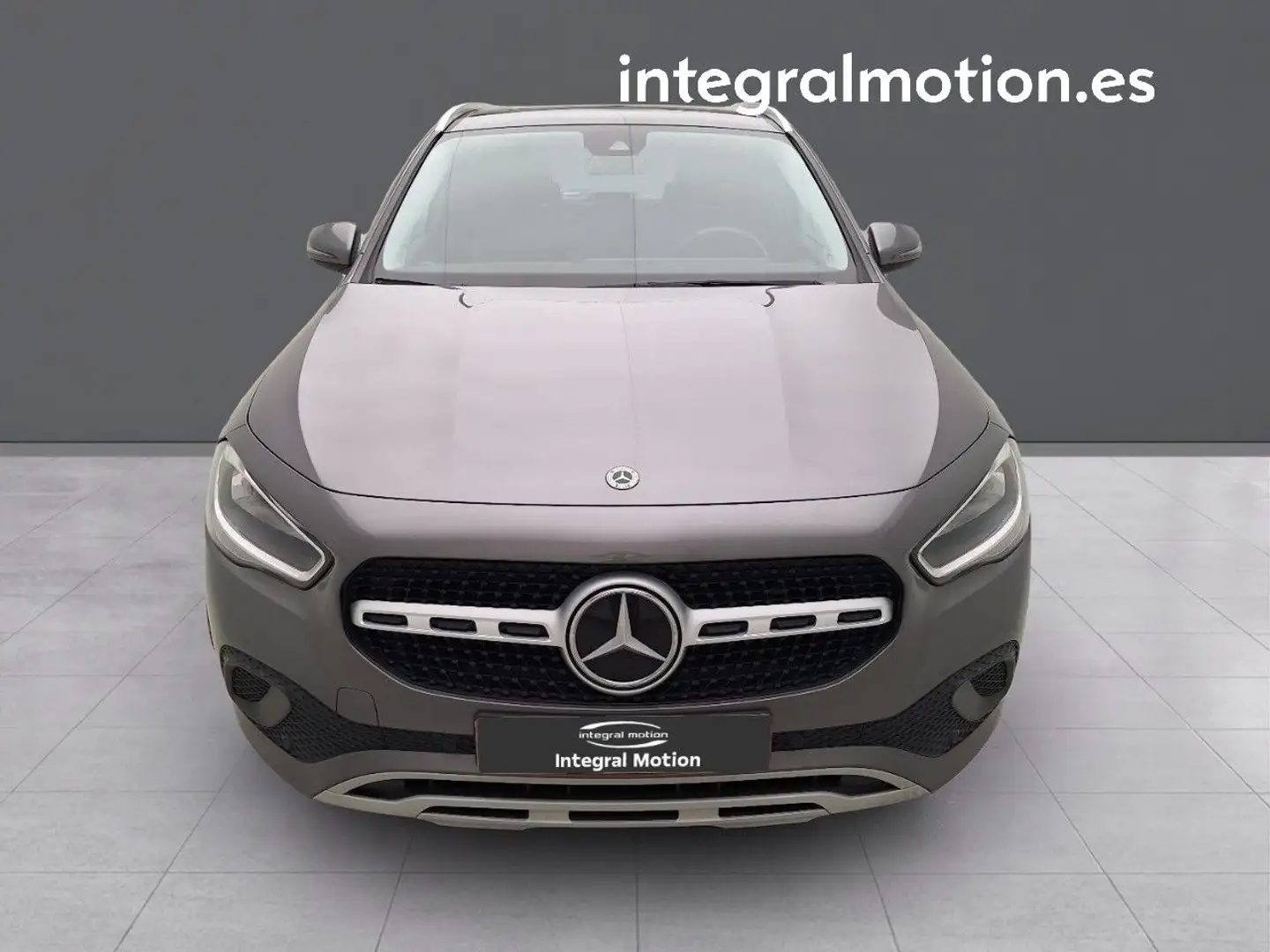 Mercedes-Benz GLA 180 d Business Gris - 2