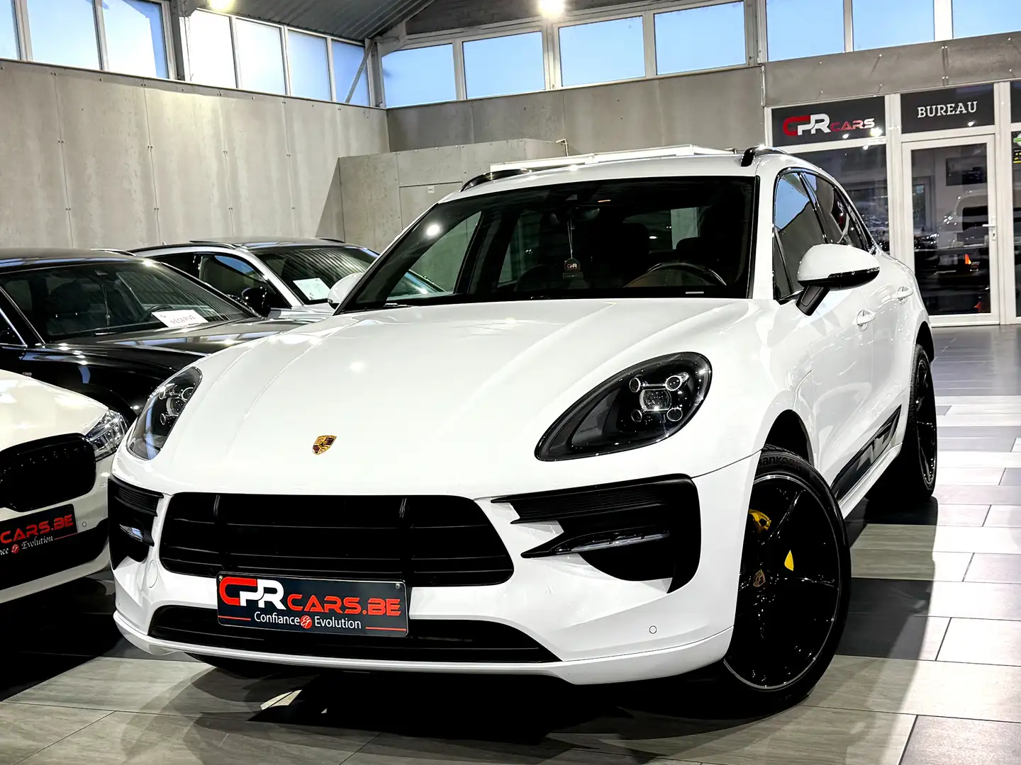 Porsche Macan 2.0 Turbo PDK Sport Design 1e Main Etat Neuf Blanc - 1