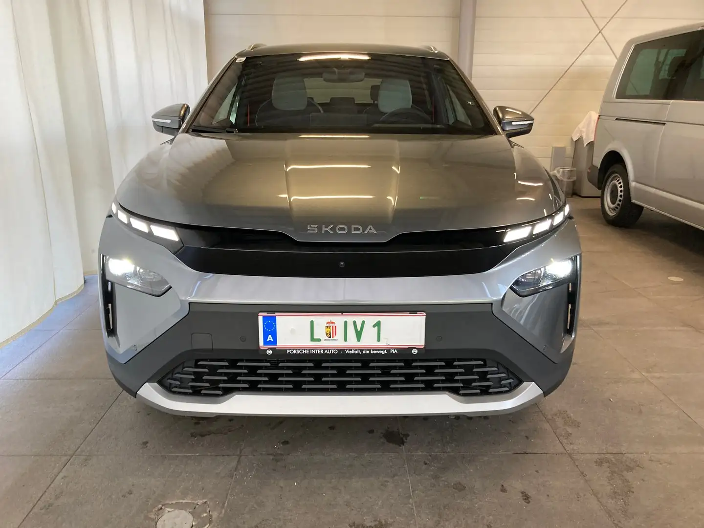 Skoda Elroq 85 Grau - 2