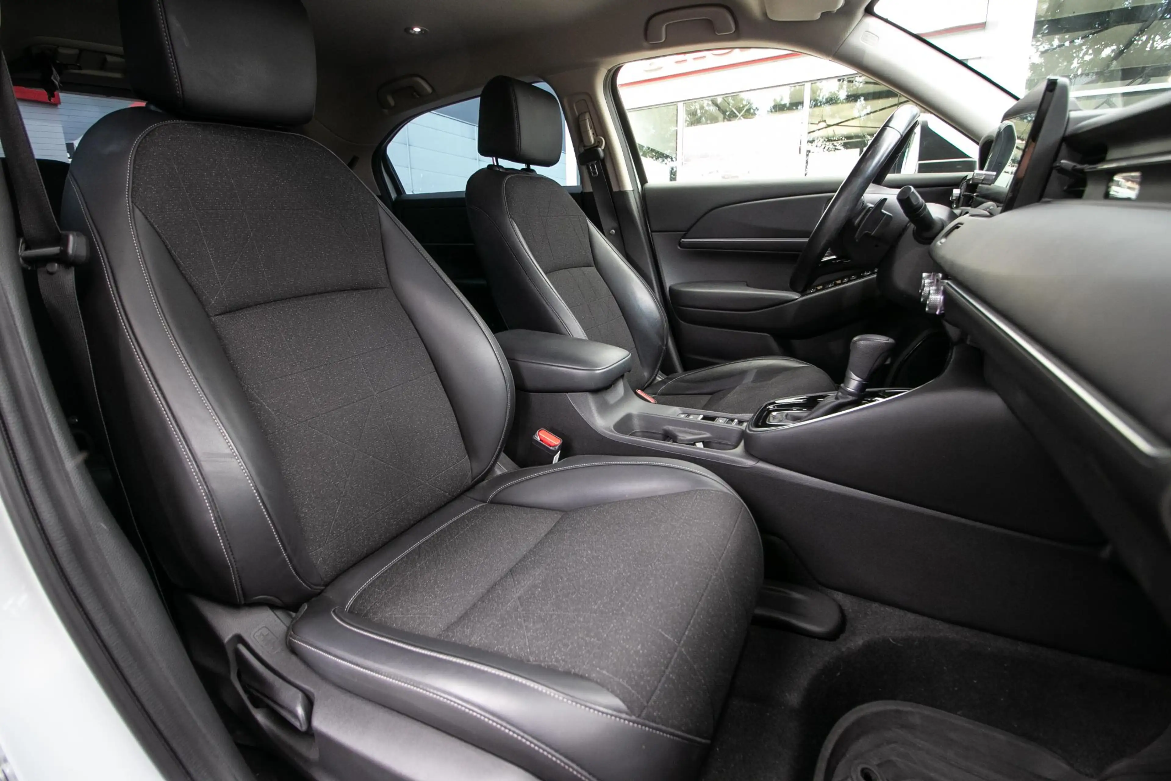 Honda HR-V 1.5 e:HEV Advance — photo 6