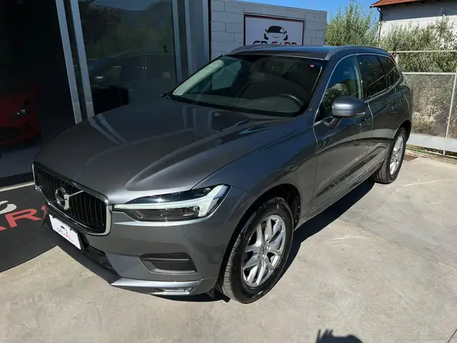 Volvo XC60 XC60 2.0 b4 Momentum Pro awd auto