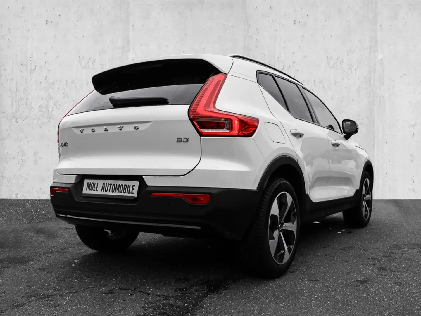 Volvo XC40 Plus Dark 2WD B3 EU6d digitales Cockpit Memory Sit Weiß - 2