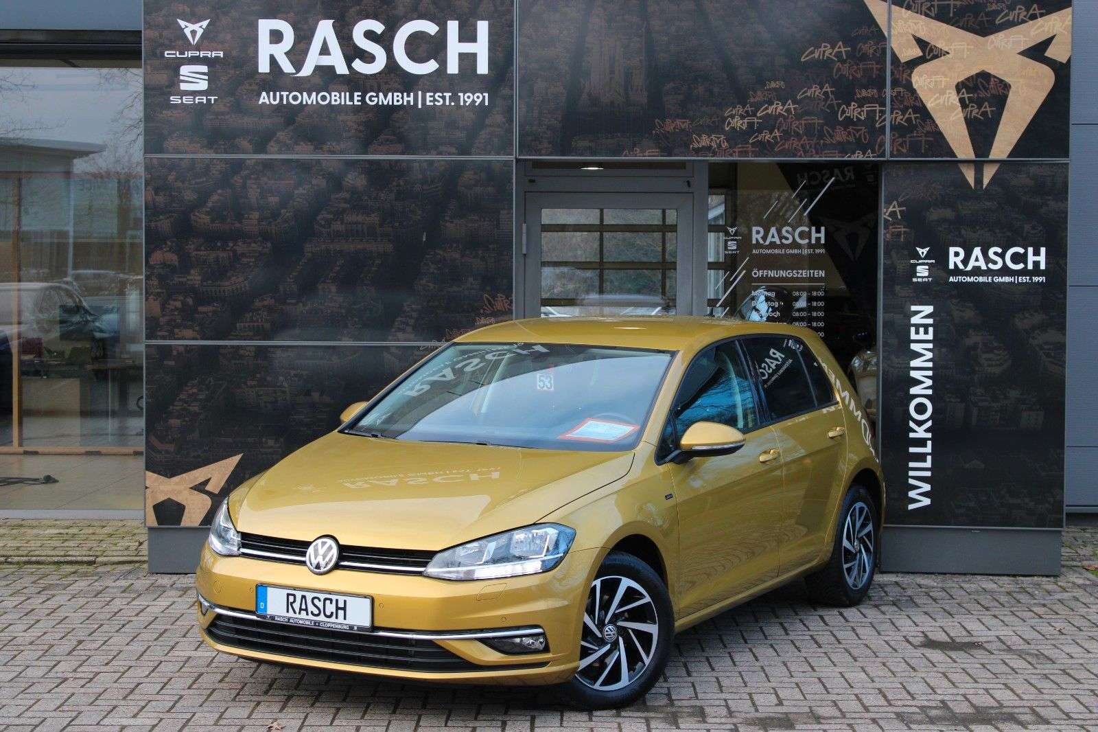 Second hand Volkswagen Golf 1.0