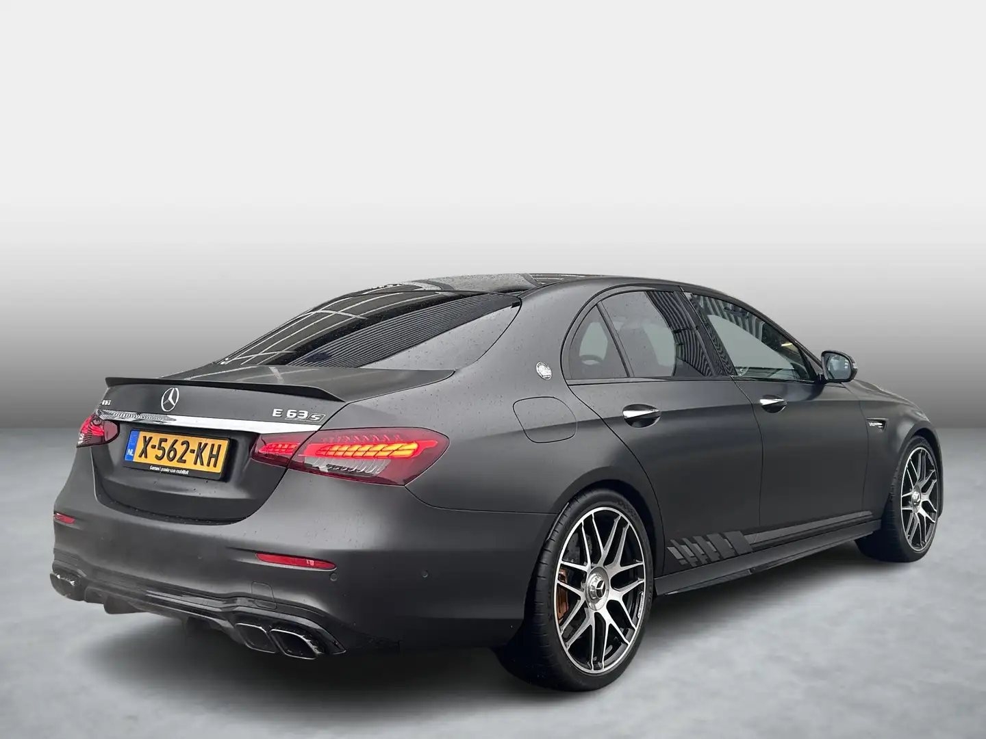 Mercedes-Benz E 63 AMG S 4MATIC+ Final Edition 1 of 999 | Trekhaak | Pano Grijs - 2