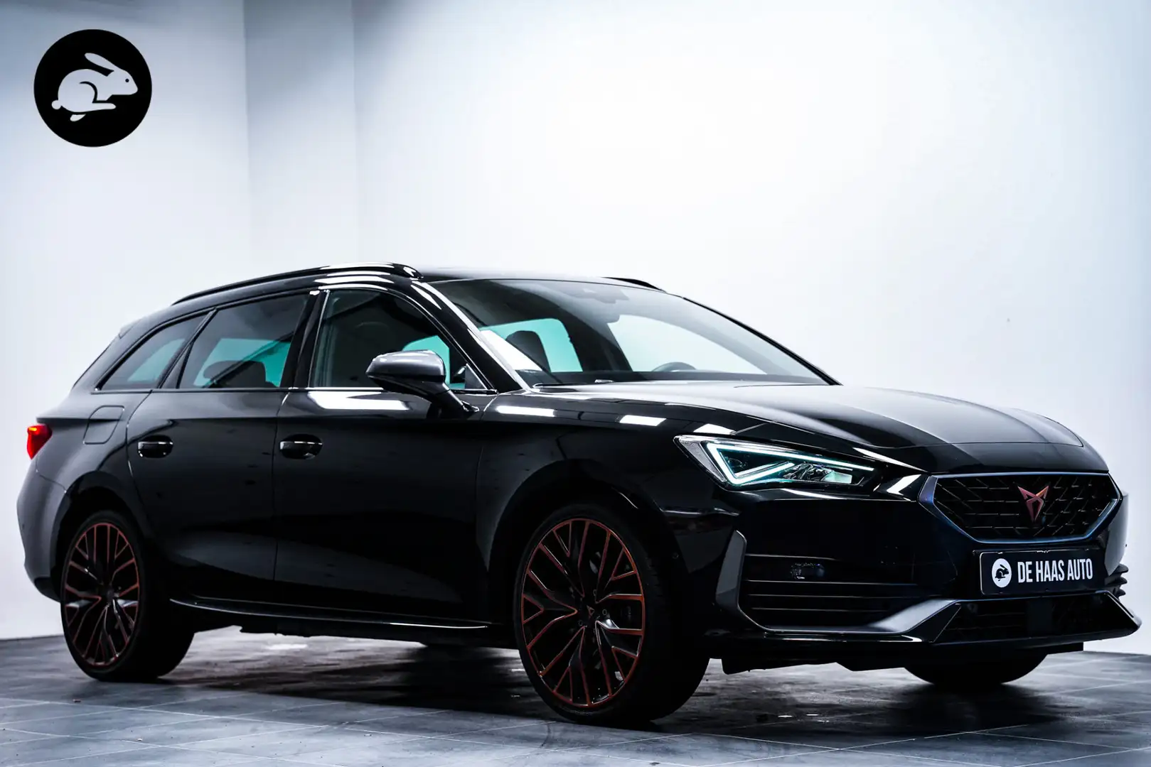 CUPRA Leon Sportstourer 1.4 e-Hybrid 245 pk Copper|Pano dak|1 Noir - 1