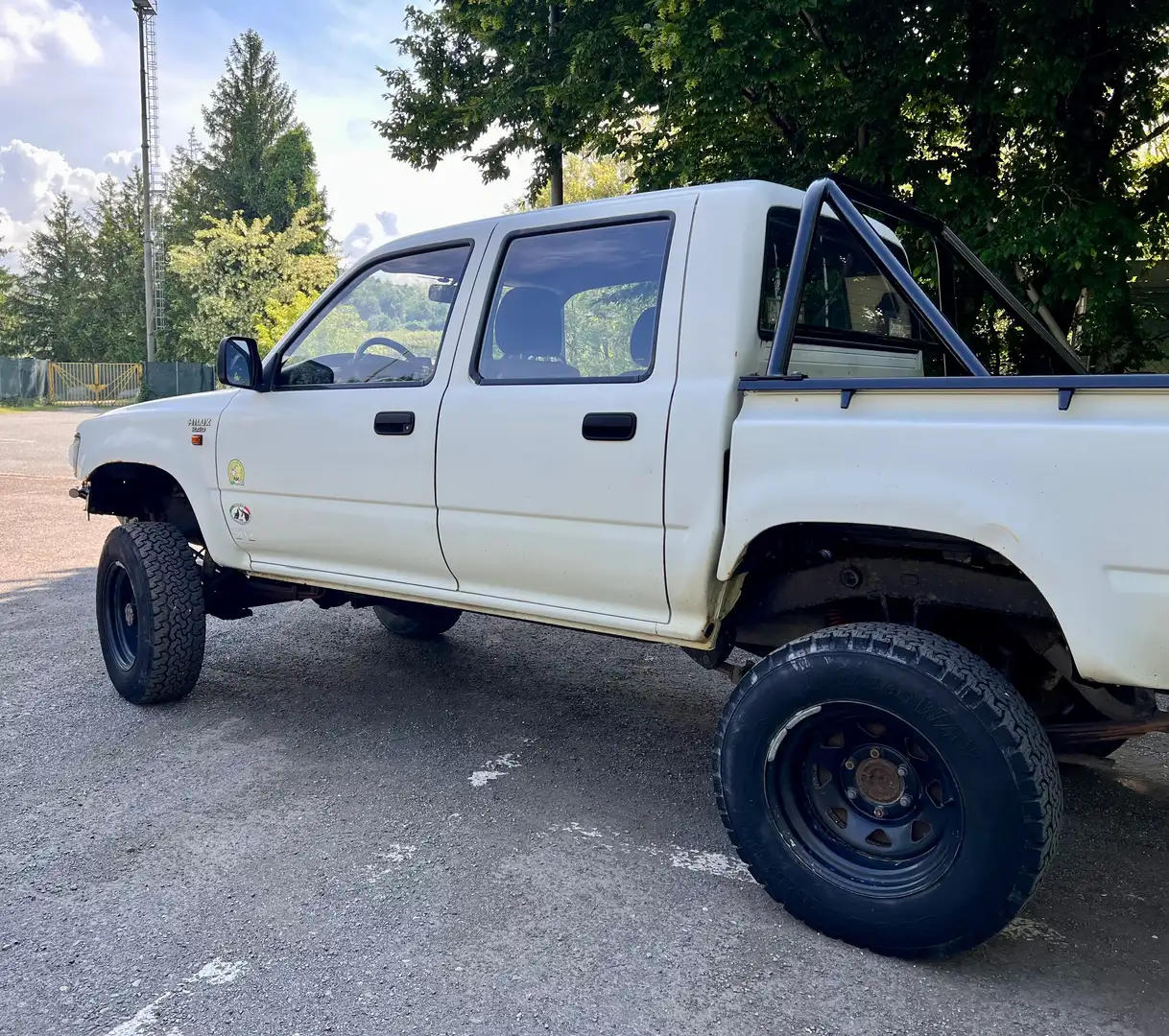 Toyota Hilux 2.4 D double cab - LN 105 White - 2