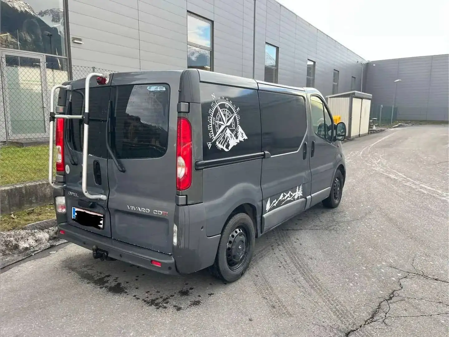 Opel Vivaro Vivaro F7/A1A6/E1APG3   2.0 CDTI Grau - 2