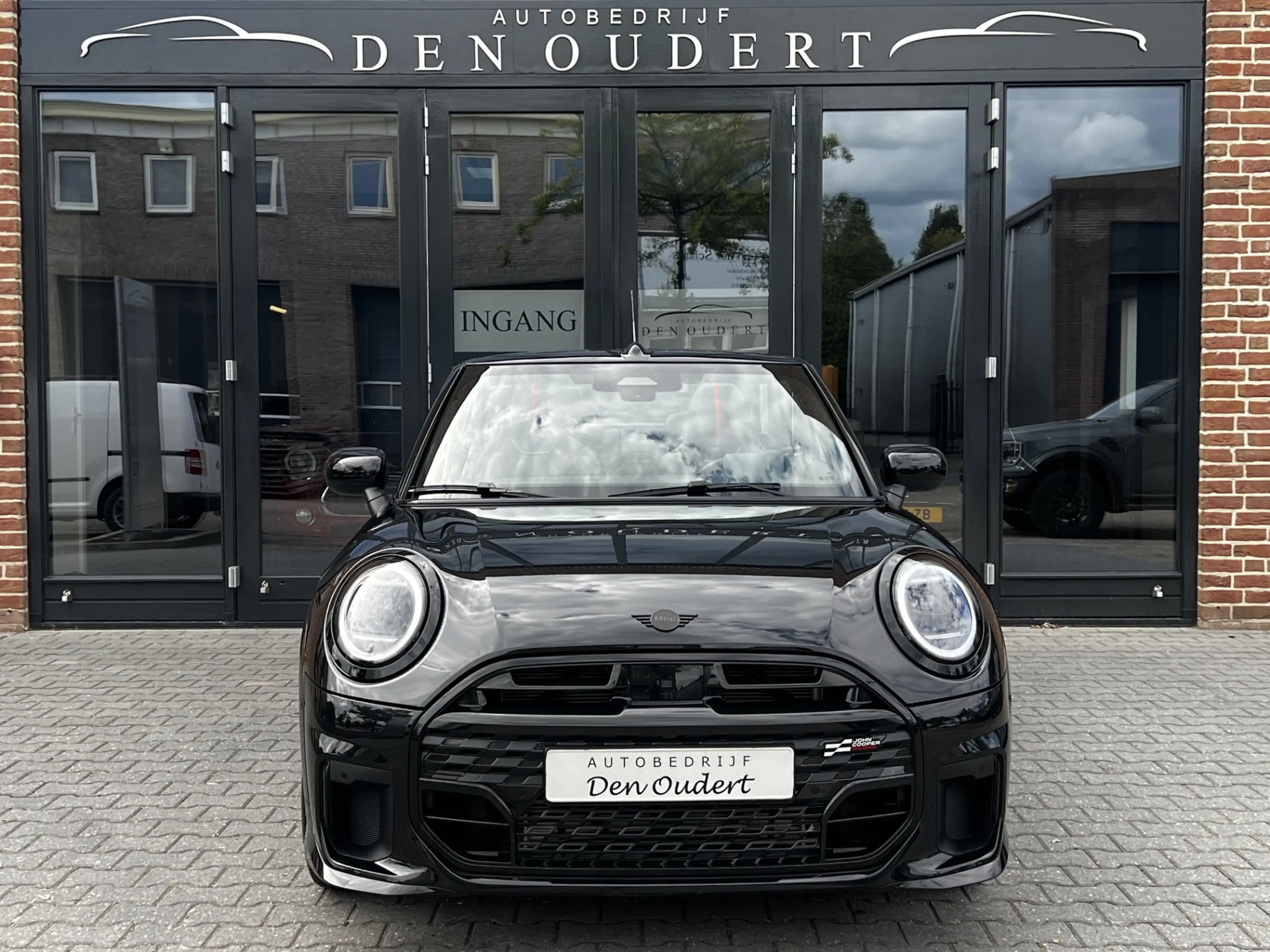 MINI Cooper S Cabrio 2.0 John Cooper Works M JCW / CARPLAY / HEAD UP / — photo 21