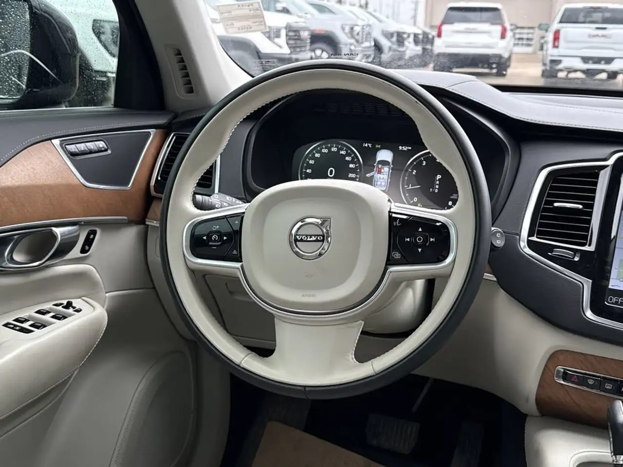 Volvo XC90 снимка Volvo XC90