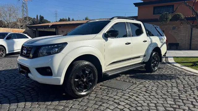Nissan Navara 2.3 dci d.cab N-Guard 4wd 190cv auto GANCIO TRAINO