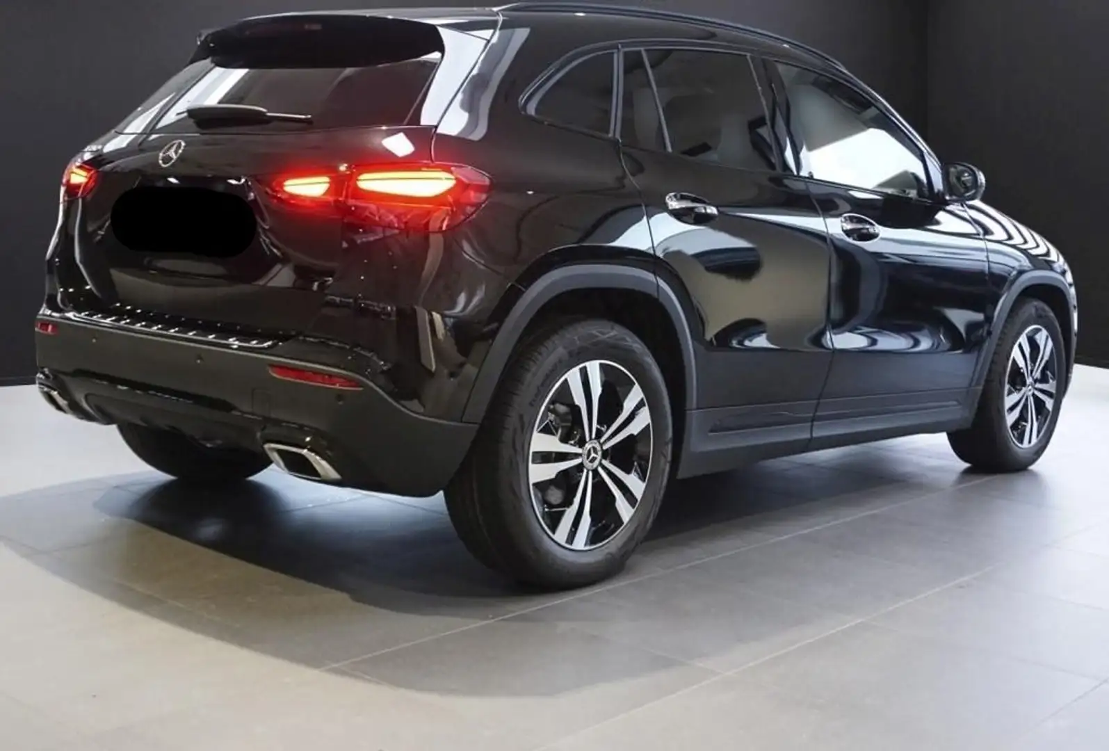 Mercedes-Benz GLA 180 GLA 180 7G-DCTStyle Noir - 1