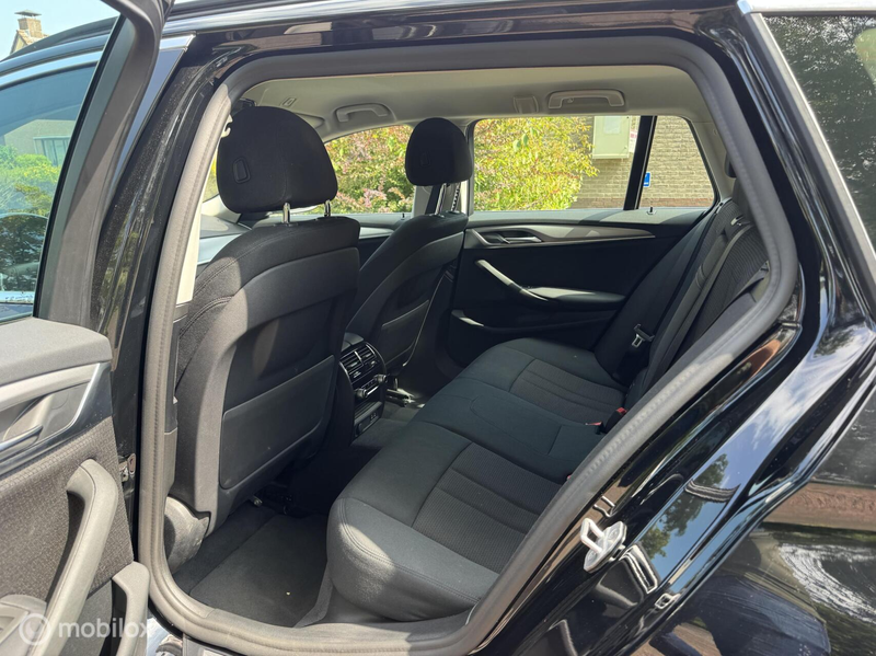 BMW 530 5-serie Touring 530e Business Edition Plus/DO OH/C — photo 11