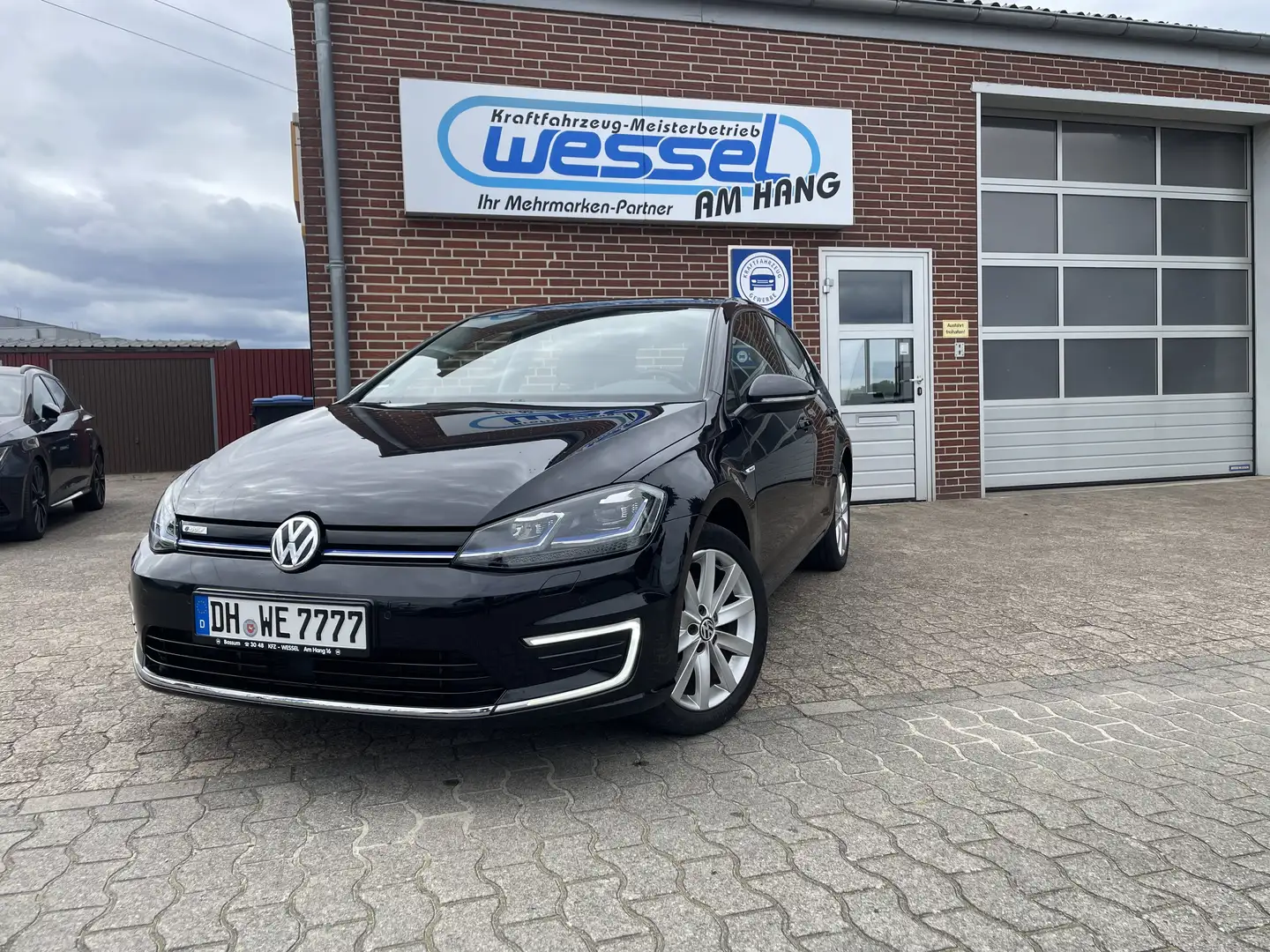 Volkswagen e-Golf Comfortline-Navi-SHZ-PDC Fekete - 1