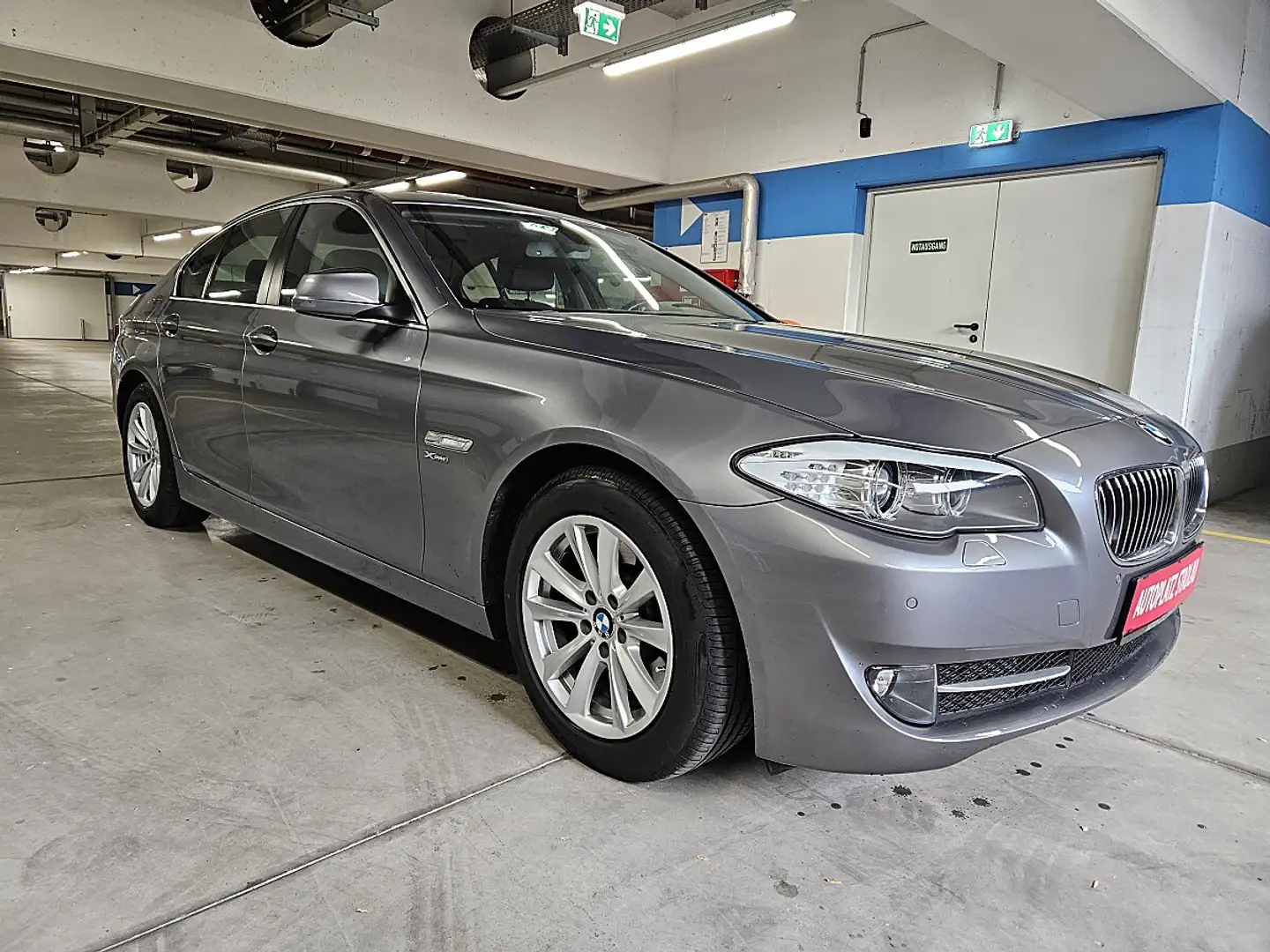 BMW 525 d xDrive DPF Silber - 2