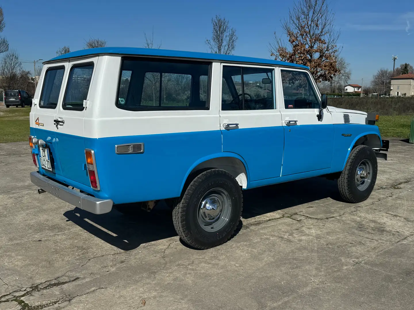 Toyota Land Cruiser FJ55 Blau - 2