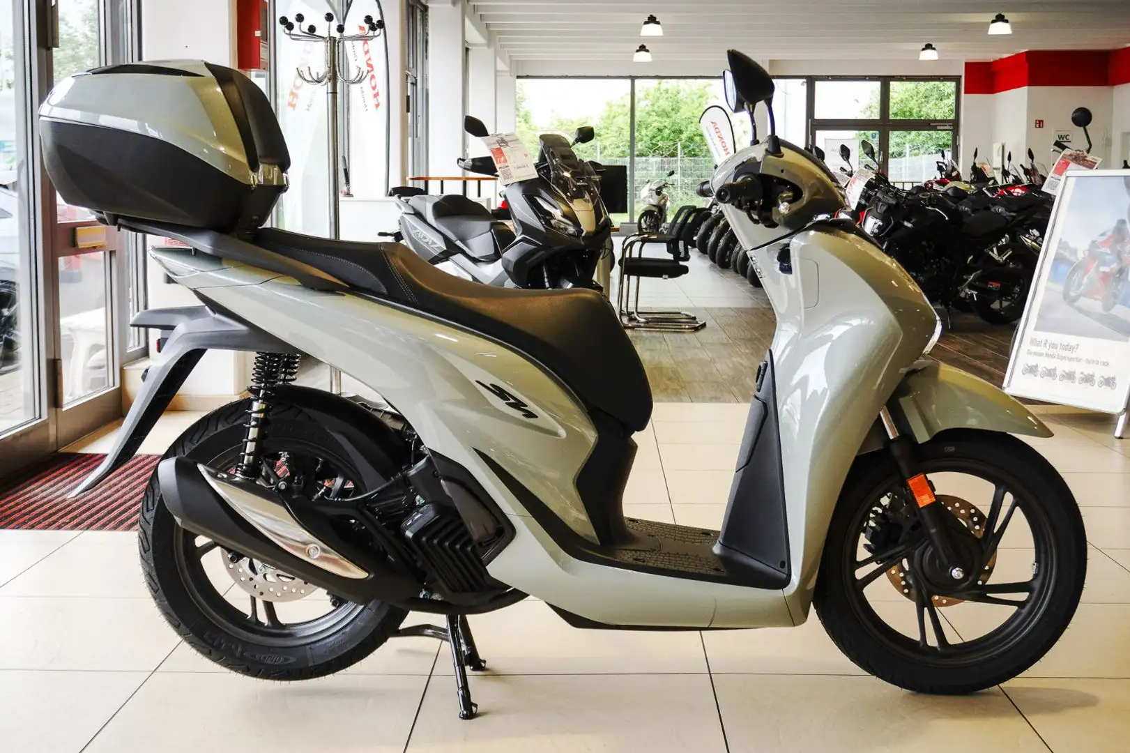 Honda SH 125i mit Topcase -SOFORT VERFÜGBAR- Gris - 1