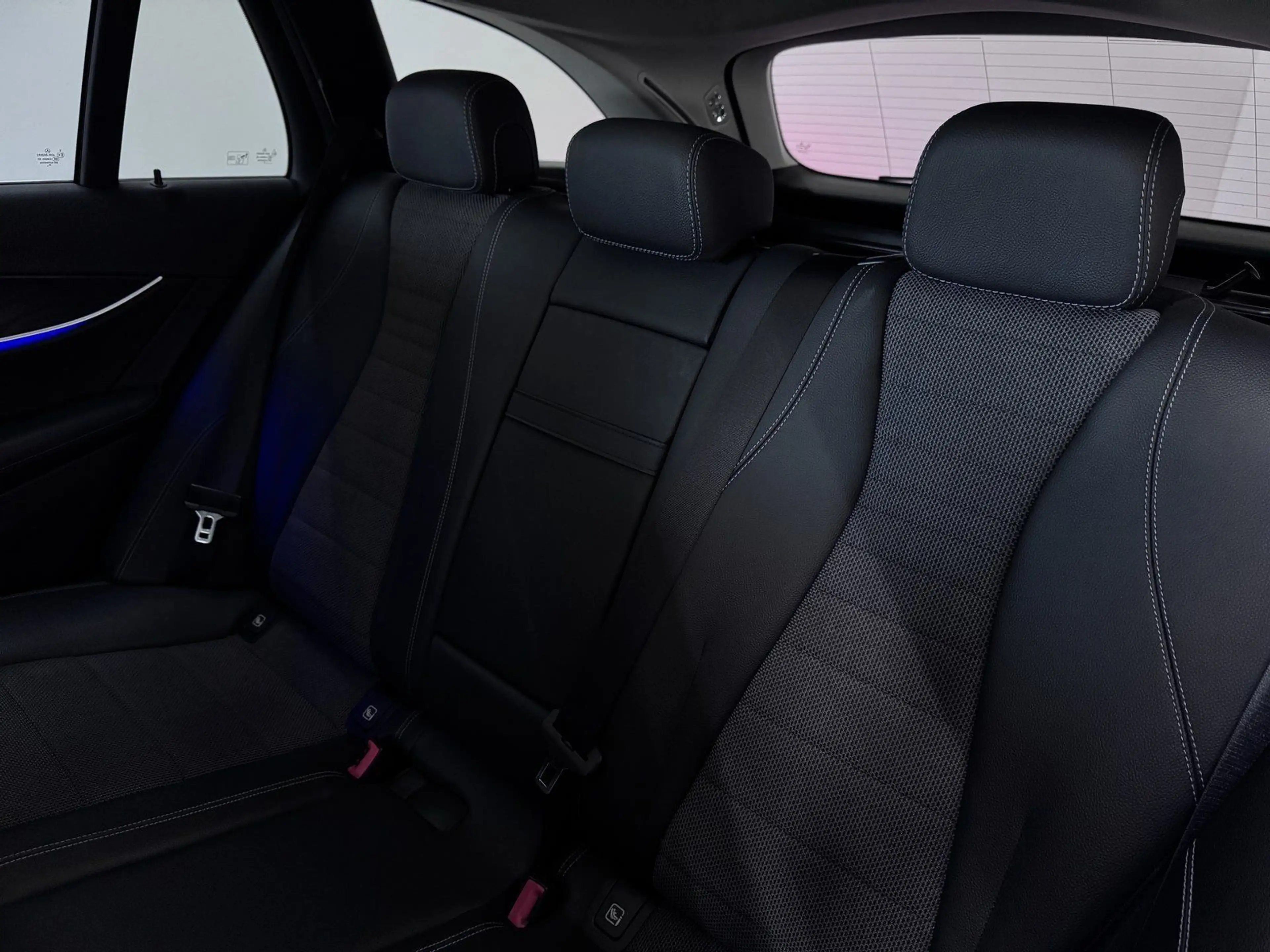 Mercedes-Benz E 300 T de AVANTGARDE+DIST+PANO+AHK+MULTIBEAM — photo 13