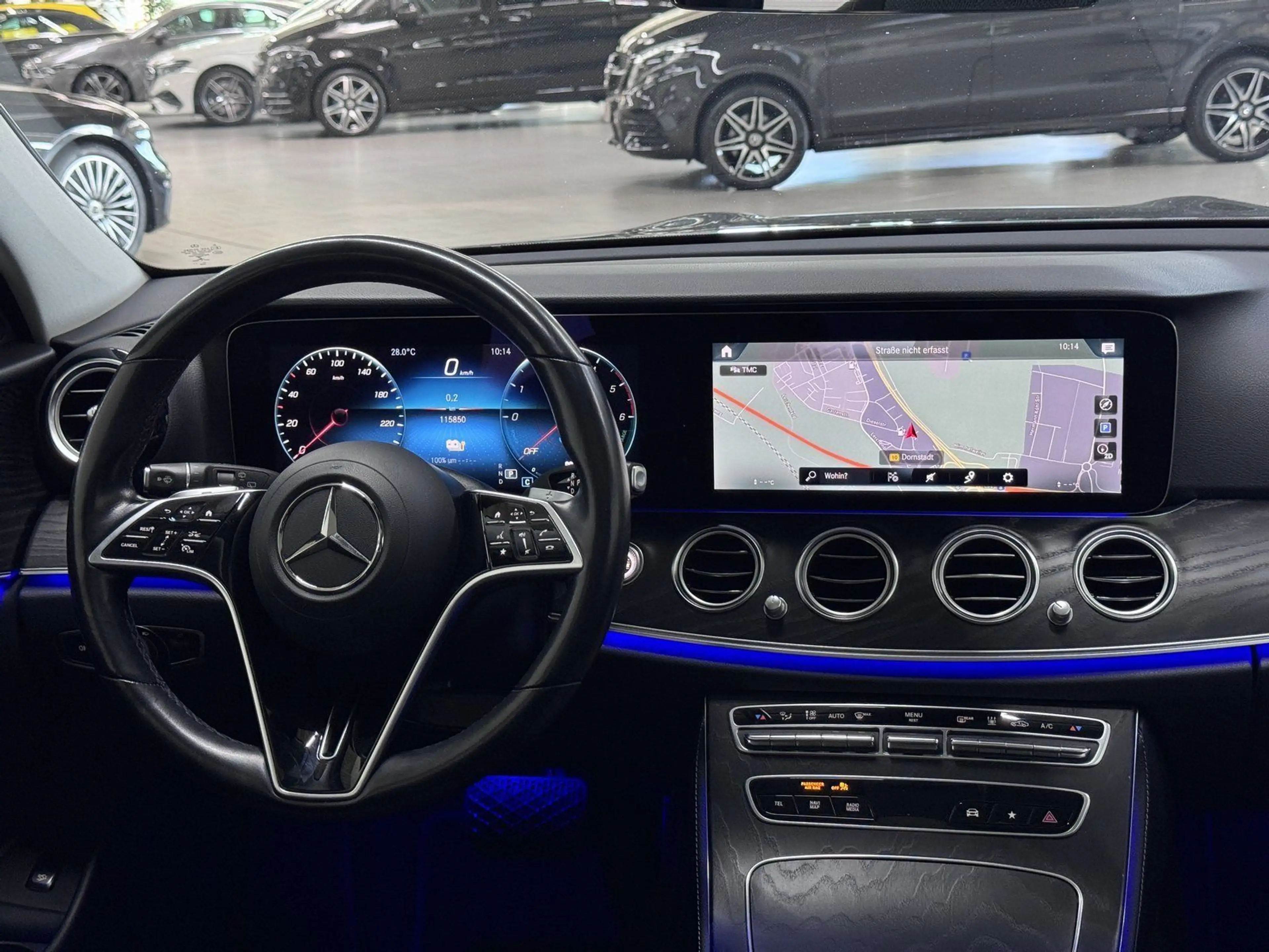 Mercedes-Benz E 300 T de AVANTGARDE+DIST+PANO+AHK+MULTIBEAM — photo 10