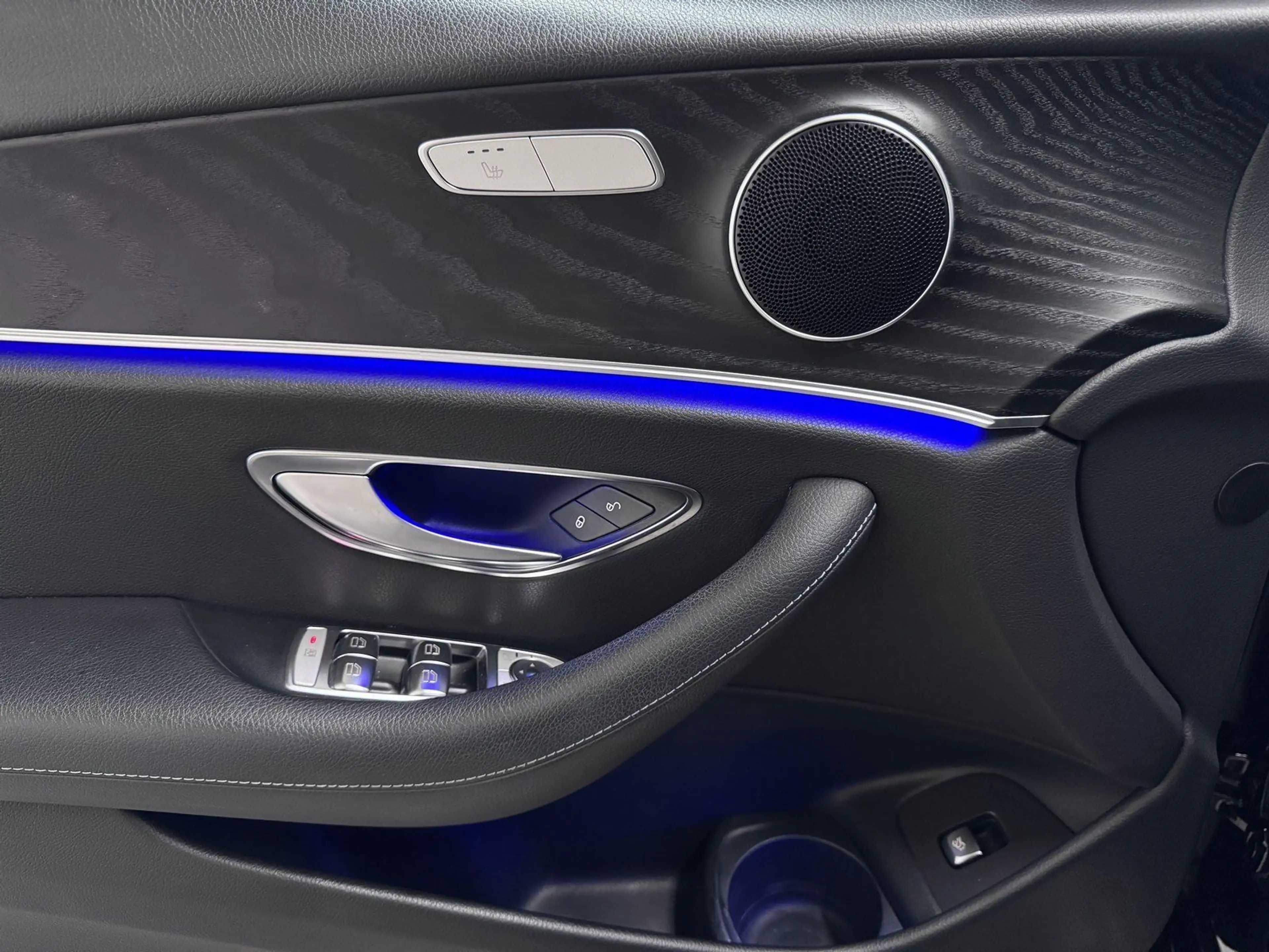 Mercedes-Benz E 300 T de AVANTGARDE+DIST+PANO+AHK+MULTIBEAM — photo 15