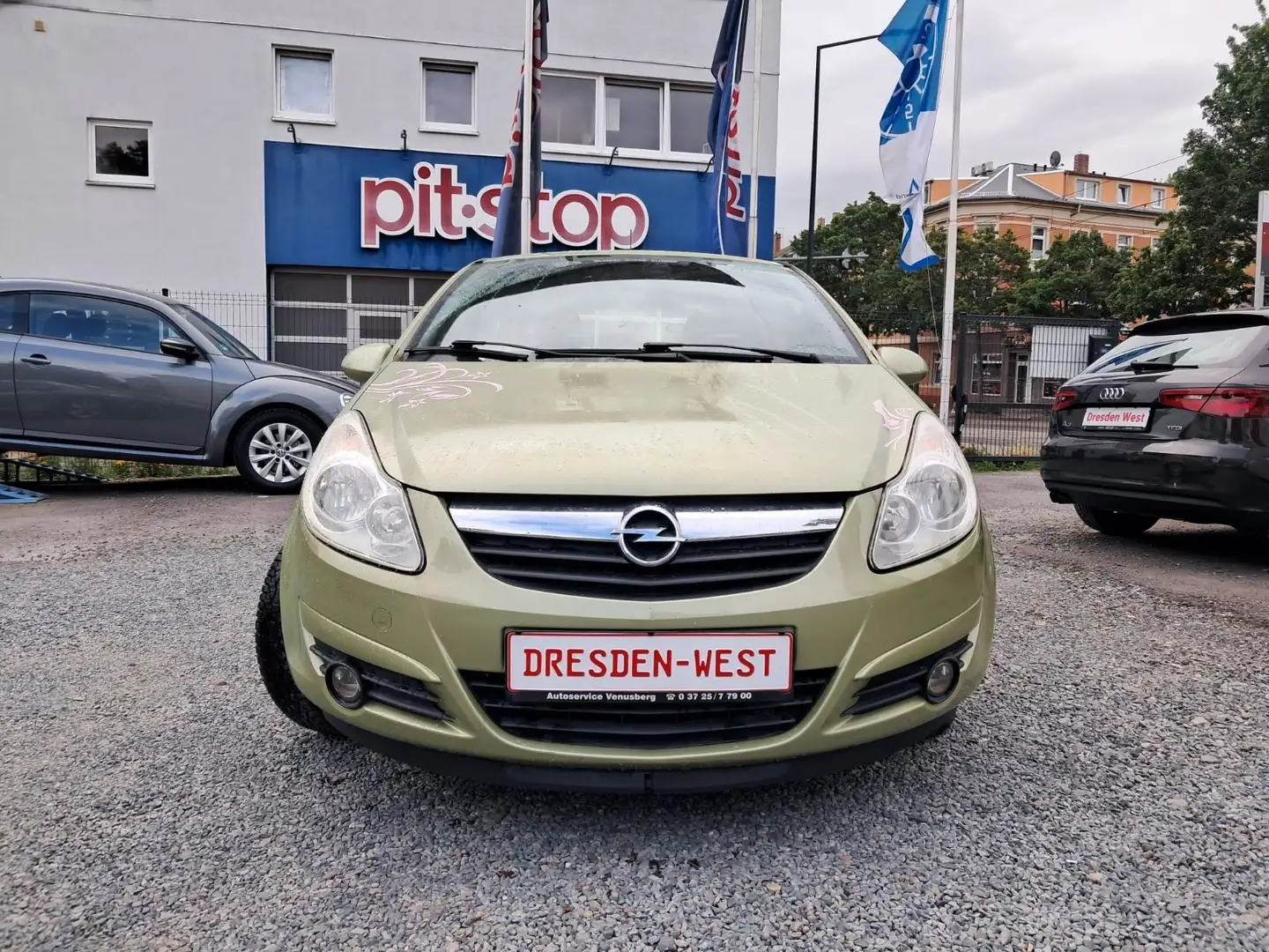 Opel Corsa D Edition Grün - 2