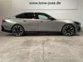 BMW i5 M60 xDrive M Sportpaket pro, Sitzbelüftung vorn, B Gris - thumbnail 14