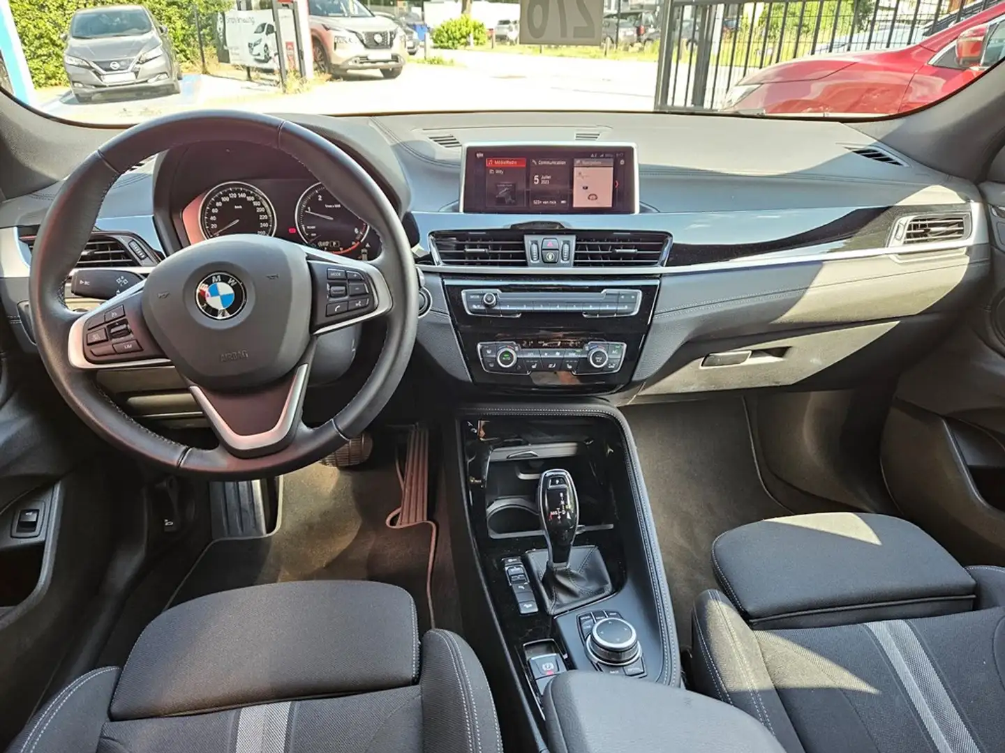 BMW X2 Xdrive18d 150pk  Lounge plus + executive 4x4 Gris - 1