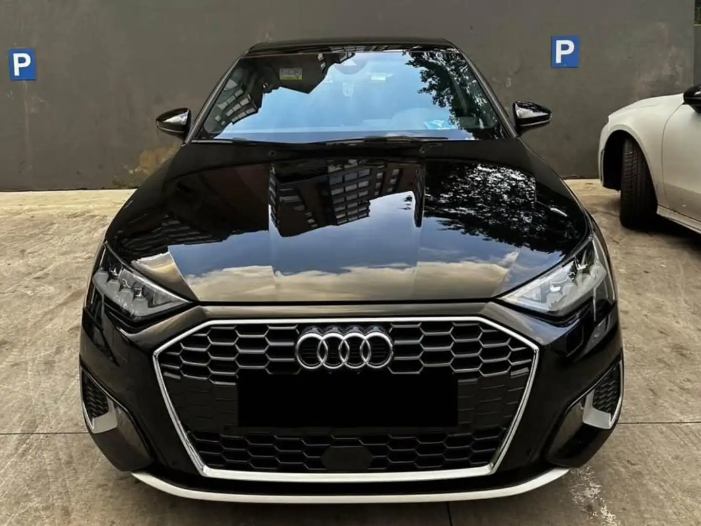 Audi A3 A3 30 TFSI Limousine S tronic advanced Zwart - 1