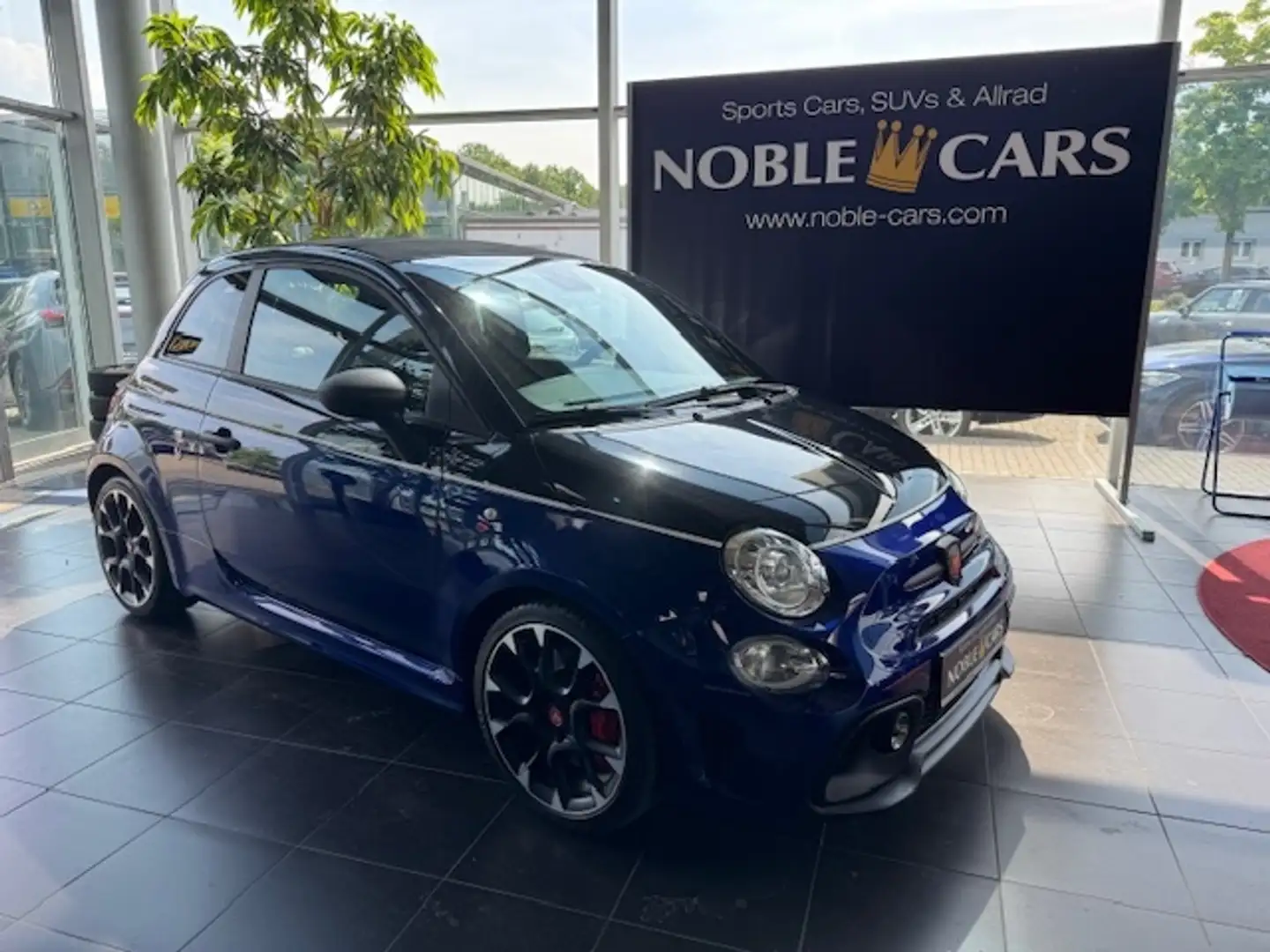 Abarth 595C Competizione XENON NAVI ALU Schwarz - 1