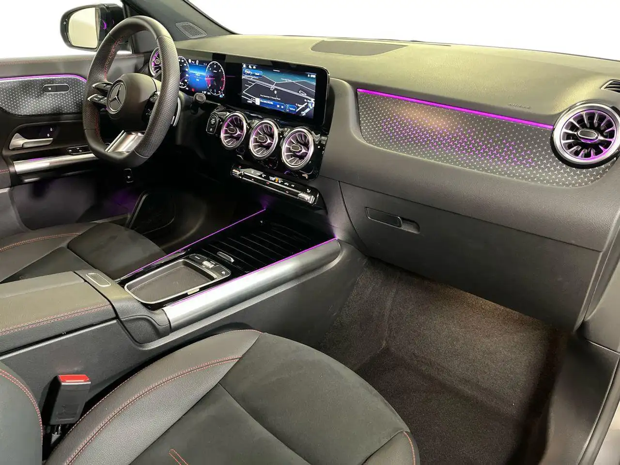 Mercedes-Benz GLA 2026 — фото 15