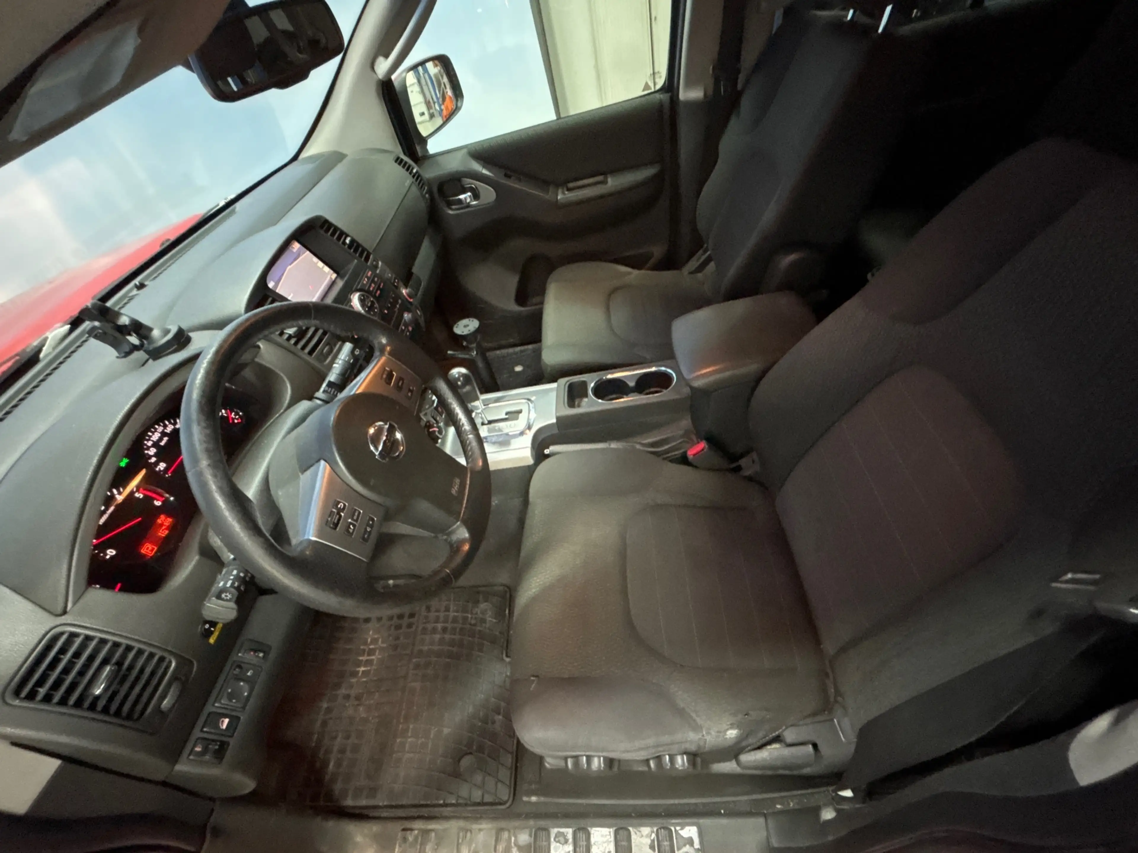 Nissan Pathfinder 2.5 dCi SE Automaat, Camera, Trekhaak, 7 persoons — photo 11