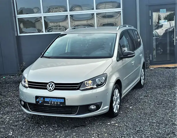 Volkswagen Touran Style, 7 Sitzer, AHK, Soundsystem, Tempomat
